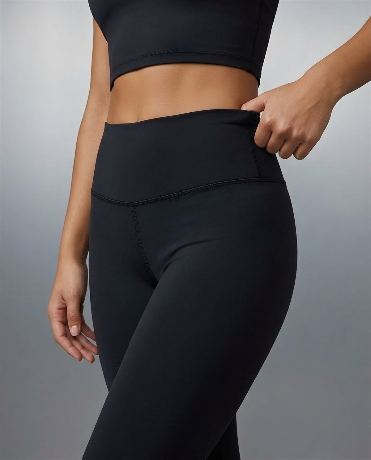 Sculpt High-Waisted Pocket Leggings in Black