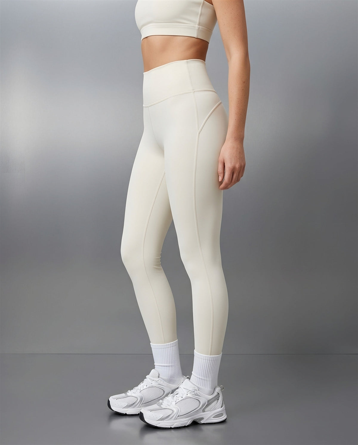 Contour High-Waisted Leggings in Creamy White